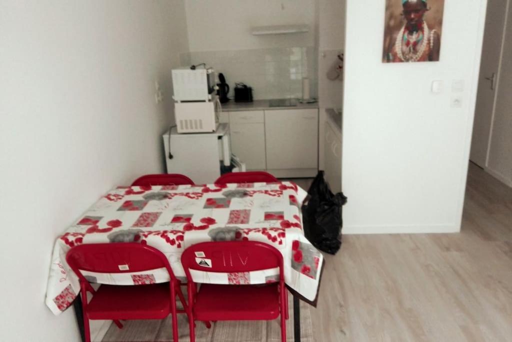 T2 idéal étudiant + pro + parking protégé sous-sol Thouaré-sur-Loire Exterior foto